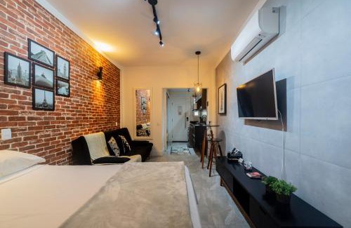 Jose Menino Apartment | Beachfront Apartment with Ocean View and Free Wi-Fi