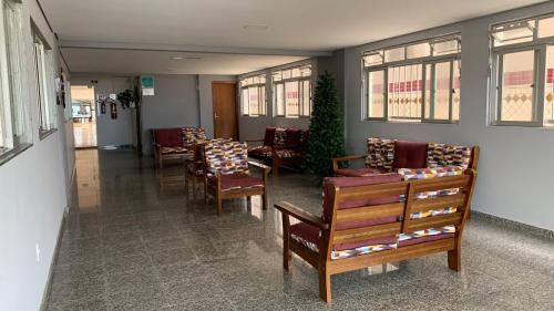Canto do Forte Apartment | Coastal Retreat: Lindo Apartamento Pé na Areia, 9.9 Rating