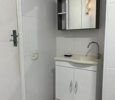 Enseada Apartment | Ideal 3-Bedroom Apartment Steps from Praia da Enseada