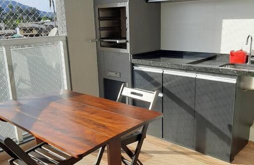 Umuarama Apartment | Perfect Apartment with Balcony BBQ and Pool Access