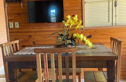 Governador Celso Ramos Ski Chalet | Idyllic Lindo Chalé de Veraneio with Ocean Views & Pets Welcome