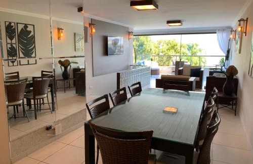 Martim de Sa Apartment | Experience Lindo Duplex with Private Beach & Scenic Views