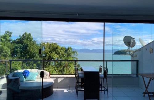 Martim de Sa Apartment | Experience Lindo Duplex with Private Beach & Scenic Views