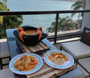 Martim de Sa Apartment | Experience Lindo Duplex with Private Beach & Scenic Views