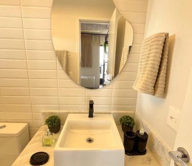 West Sector Apartment | Elegant Flat with Ocean Views & Top Amenities – Rated 9.7