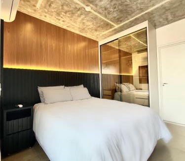 West Sector Apartment | Elegant Flat with Ocean Views & Top Amenities – Rated 9.7