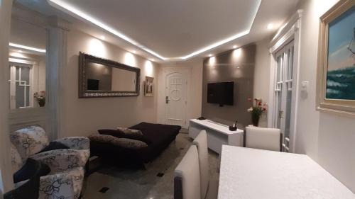 Gonzaga Apartment | Exceptional Stay at Edifício Cosmopolitan with Pool Access