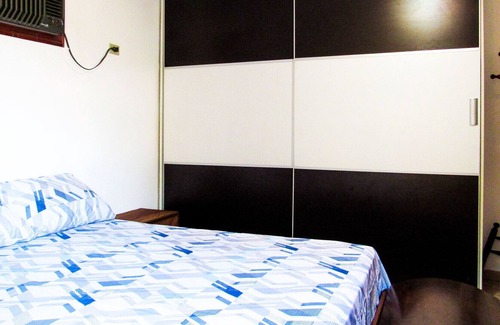 Santa Isabel House | Charming Waterside Retreat in Santa Isabel/SP