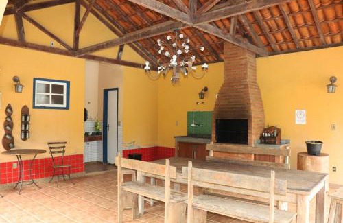 Rio Novo House | Relax at a Family-Friendly Pool Retreat in Rio Novo