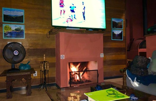Petropolis Villa | Exclusive Lindo Sitio: Pet-Friendly Escape with Pool & Hot Tub