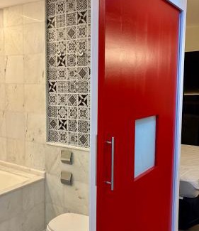 Paraiso Apartment | Relaxing Studio with Hot Tub near Av Paulista - 9/10 Rated