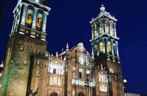 Puebla Apartment | Delightful Stay: Pet-Friendly Retreat Awaits You!