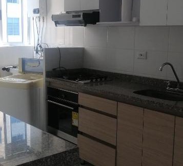 Financial District Apartment | Cozy Apartment with Pool and Hot Tub for Memorable Stays