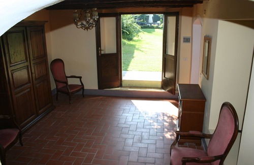 Valeggio sul Mincio House | Idyllic Lindoro Apartment with Garden Near Peschiera del Garda