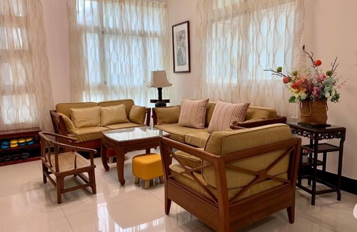 Jinhu House | Discover Lindou Secret Realm: Family-Friendly Getaway