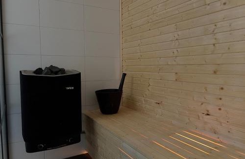 Salen Apartment | Lindvallen Ski Resort Pool and Padel - Sauna - 6 Guests - Pet Friendly