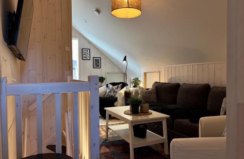 Salen Apartment | Lindvallen Ski Resort Pool and Padel - Sauna - 6 Guests - Pet Friendly