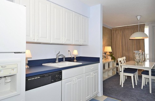 Rehoboth Beach Condo | Relaxing 2 Bedroom Condo with Pool & Beachy Vibes