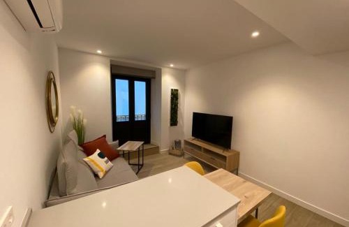 San Francisco-Ribera Apartment | Discover Family-Friendly Comfort at Lineros Suite