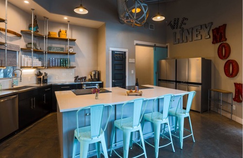 Dripping Springs Hotel | Discover The Liney Moon: Hill Country Retreat with Pool & Fun