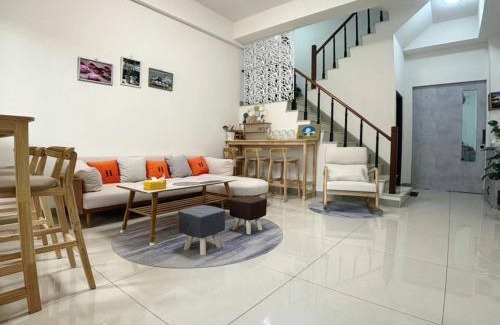 Chu-shan-kou House | Family-Friendly Retreat at Ling Lai B&B Awaits You!