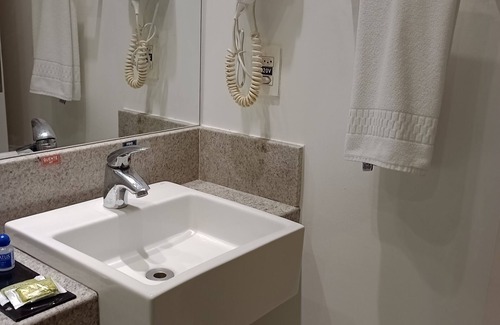 Centro Hotel | Stylish Linhares Design Hotel with Family-Friendly Amenities