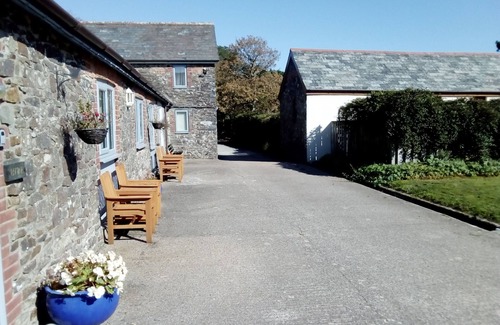 Bude Cottage | Cozy Linhay Cottage: 19th Century Charm in a Quiet Setting