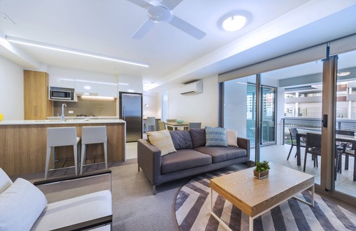 Hamilton Apartment | Experience Link Portside Wharf Apartment Hotel: 4-Star Comfort