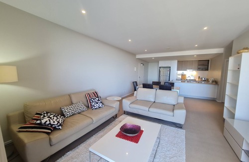 Hamilton Apartment | Experience Link Portside Wharf Apartment Hotel: 4-Star Comfort