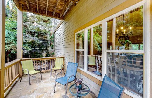 Whittier Apartment | Unforgettable Stay at Link Vacation - Rated 9.5/10