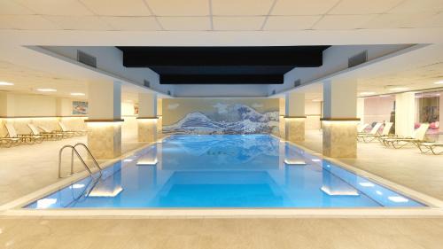 Esenyurt Apartment | Unwind at 5 Star Hotel Concept Apartments with Spa & Pool