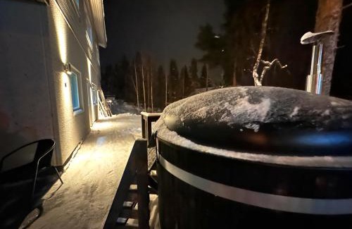 Rovaniemi Apartment | Enjoy a Stay at Linnunvilla with Sauna and Hot Tub