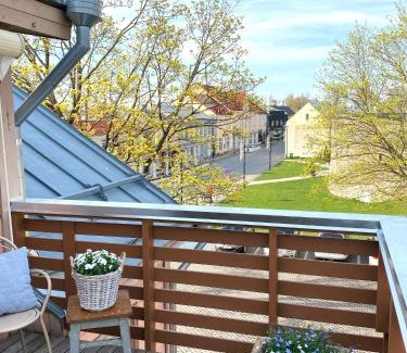Haapsalu Apartment | Inviting Linnuse Apartment: 4-Star Stay for Families