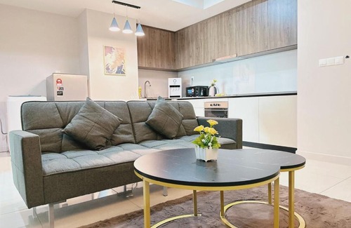 Taman Keramat Apartment | Convenient LinQ KLCC with Pool, Pet-Friendly & More