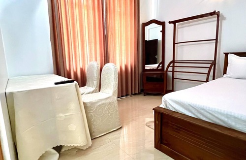 Kiribathgoda Hotel | Discover Linrose: Family-Friendly Stay with Delicious Dining