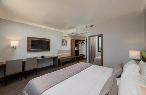 Lagoa Santa Hotel | Discover Linx Confins: Top-Rated Stay with Family Amenities