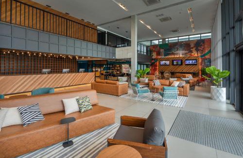 Rio de Janeiro Hotel | Discover Linx Galeão: Pet-Friendly Hotel with Ocean Views