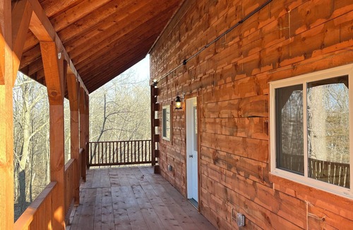 Eastman Cabin | Linxville log cabin