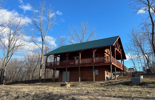 Eastman Cabin | Linxville log cabin