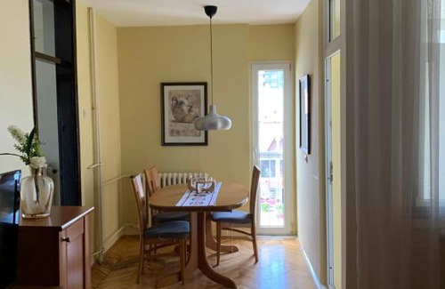 Matiçan Apartment | Ideal Lion Apartment Near Prishtina Center with Accessibility