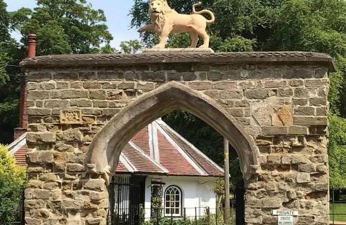 Horncastle House | Guest Rated 10/10 at Lion Gate Lodge: Family-Friendly Stay
