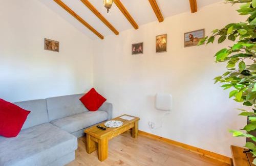 Newmarket House | Unforgettable Stay at Lion House - Child-Friendly Retreat