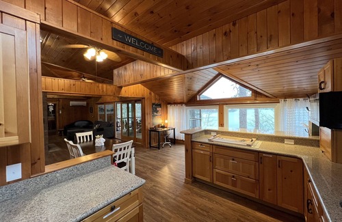 King Cottage | Experience Lion on Sunset Lake: Pet Friendly Retreat Awaits