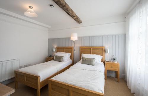Shrewsbury Hotel | Experience Comfort at Lion & Pheasant Hotel with Hot Tub
