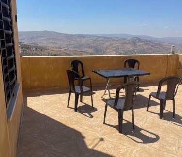 Suwailih Ski Chalet | Experience the Scenic Liondenjerash with Pool & Terraces