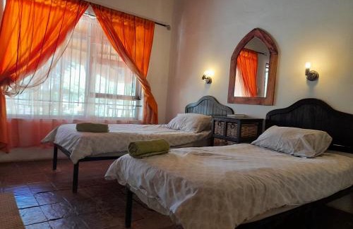 Otjiwarongo House | Discover Lion's Den Guesthouse: Top-Rated Comfort Awaits