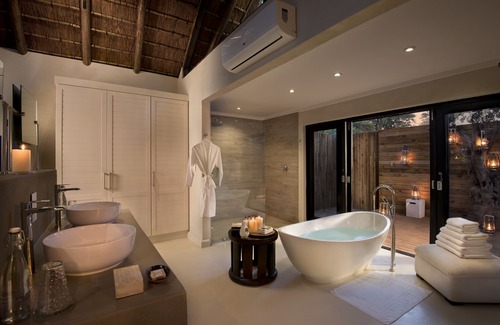 Kruger National Park Hotel | Experience Luxury at Lion Sands River Lodge - Rated 9.6/10