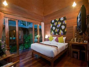 Lipa Noi Resort | Relax at Lipa Bay Resort: Private Beach & Pool Access