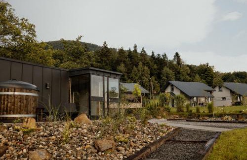 Ustron House | Top-Rated Family Retreat at Lipa pod groniem with Hot Tub
