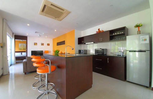 Lipa Noi House | Relaxing Private Pool Villa Steps from the Beach